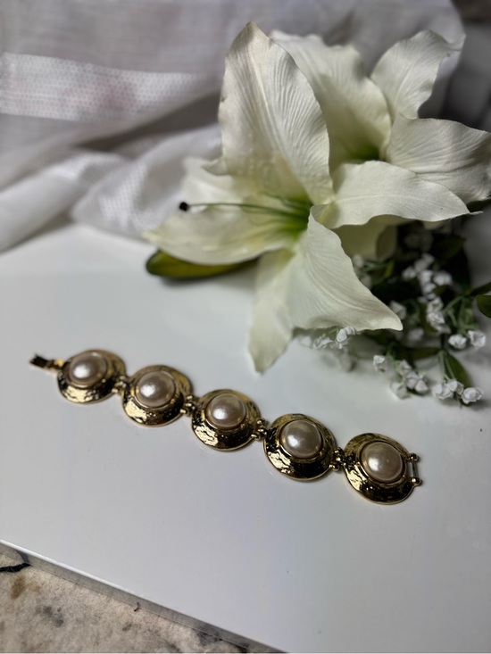 Yves Saint Laurent Jewelry - Yves Saint Laurent Gold-Tone Bracelet with Cream Pearl Cabochons